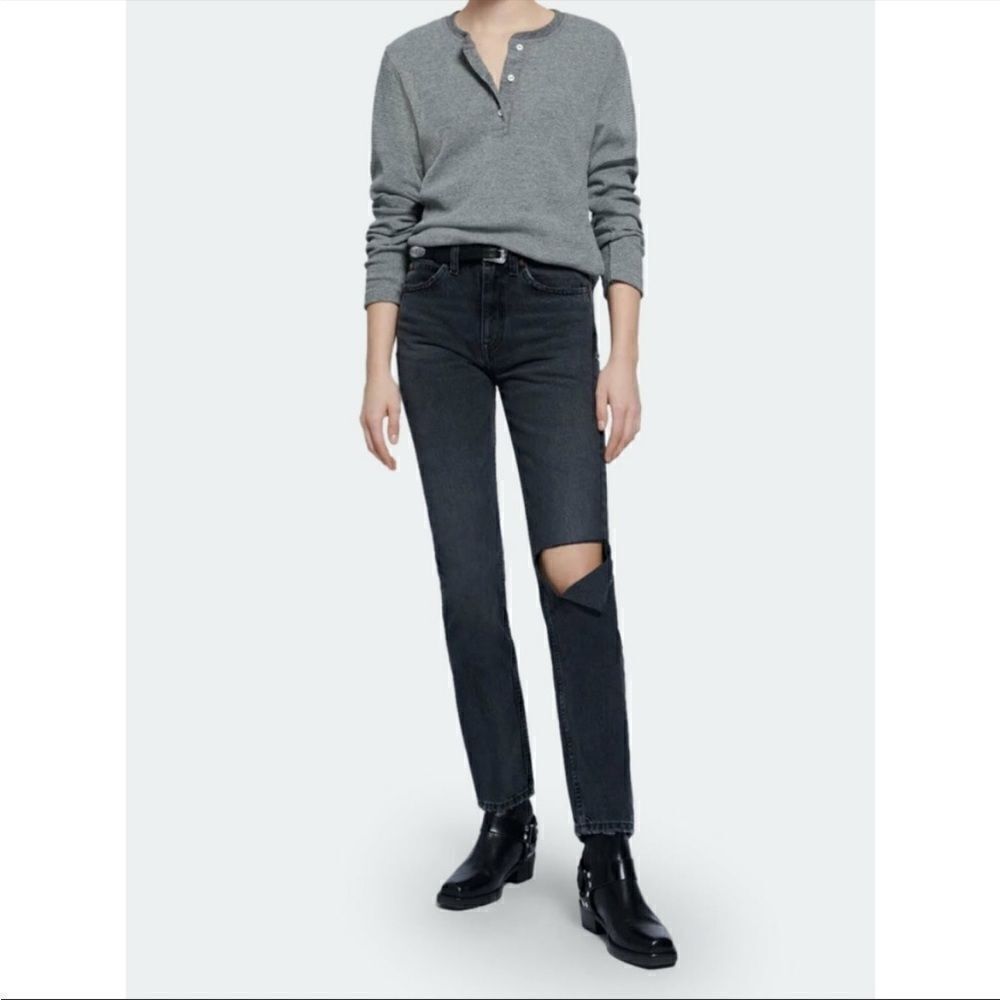 RE/DONE 70s Straight High Rise Jeans in Worn Black Rips